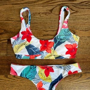 Hollister bikini set. Size M